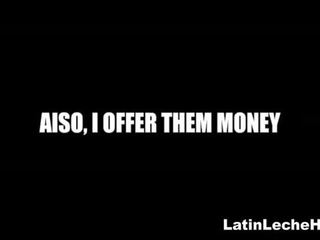 Rakt ung latino tvilling körd för kontanter